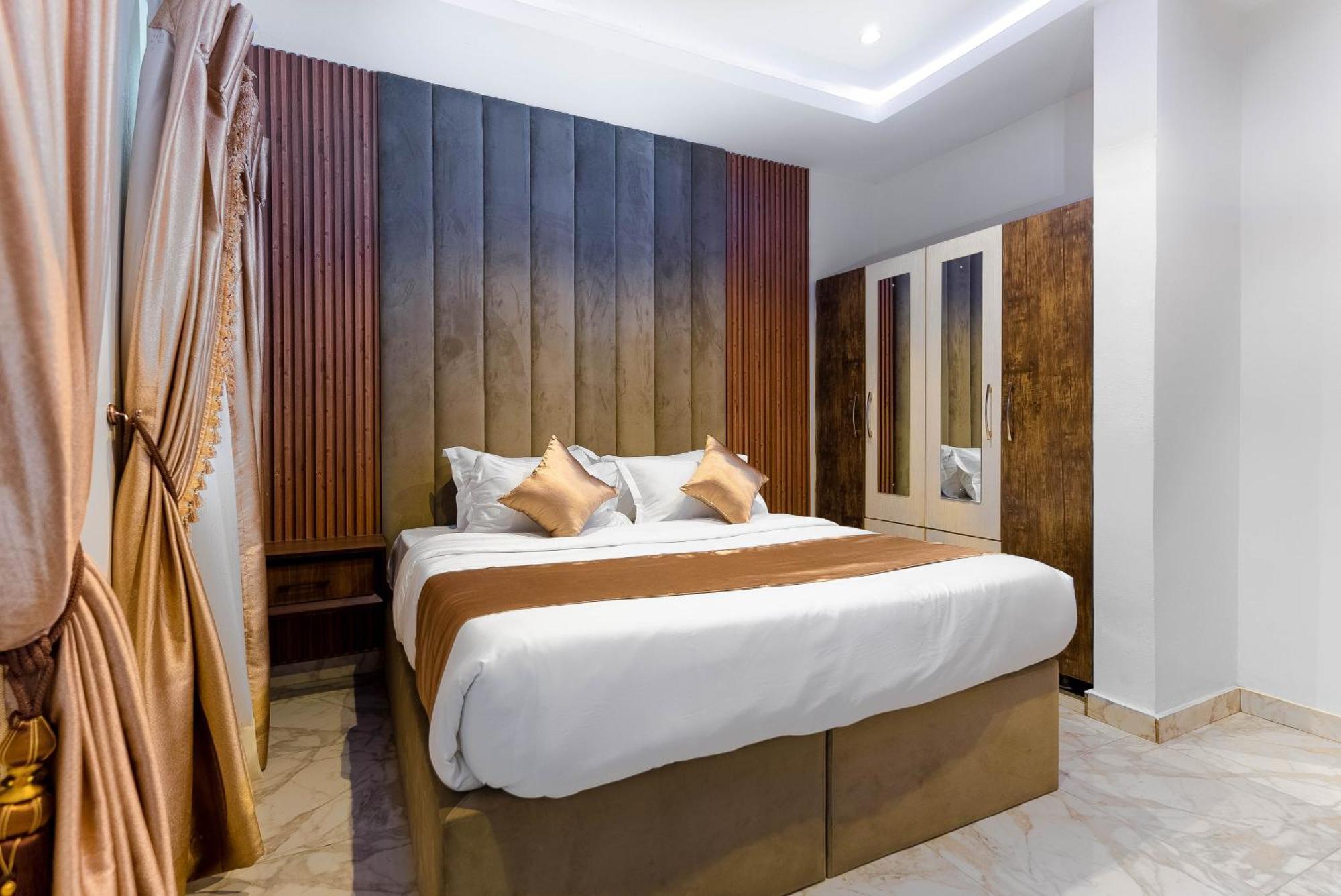God'S Touch Apartments Remi Fani Kayode Gra. Ikeja Exterior photo